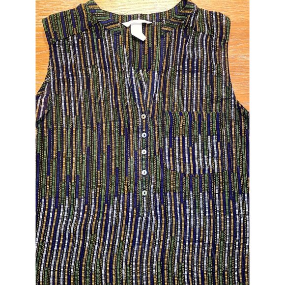 Sleeveless Striped Blouse With Button Front & Chest Pocket - Picture 2 of 3